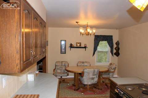 5138 East Carpenter Road Flint, MI 48506 - Photo 16 of 70 20421497-15.JPG