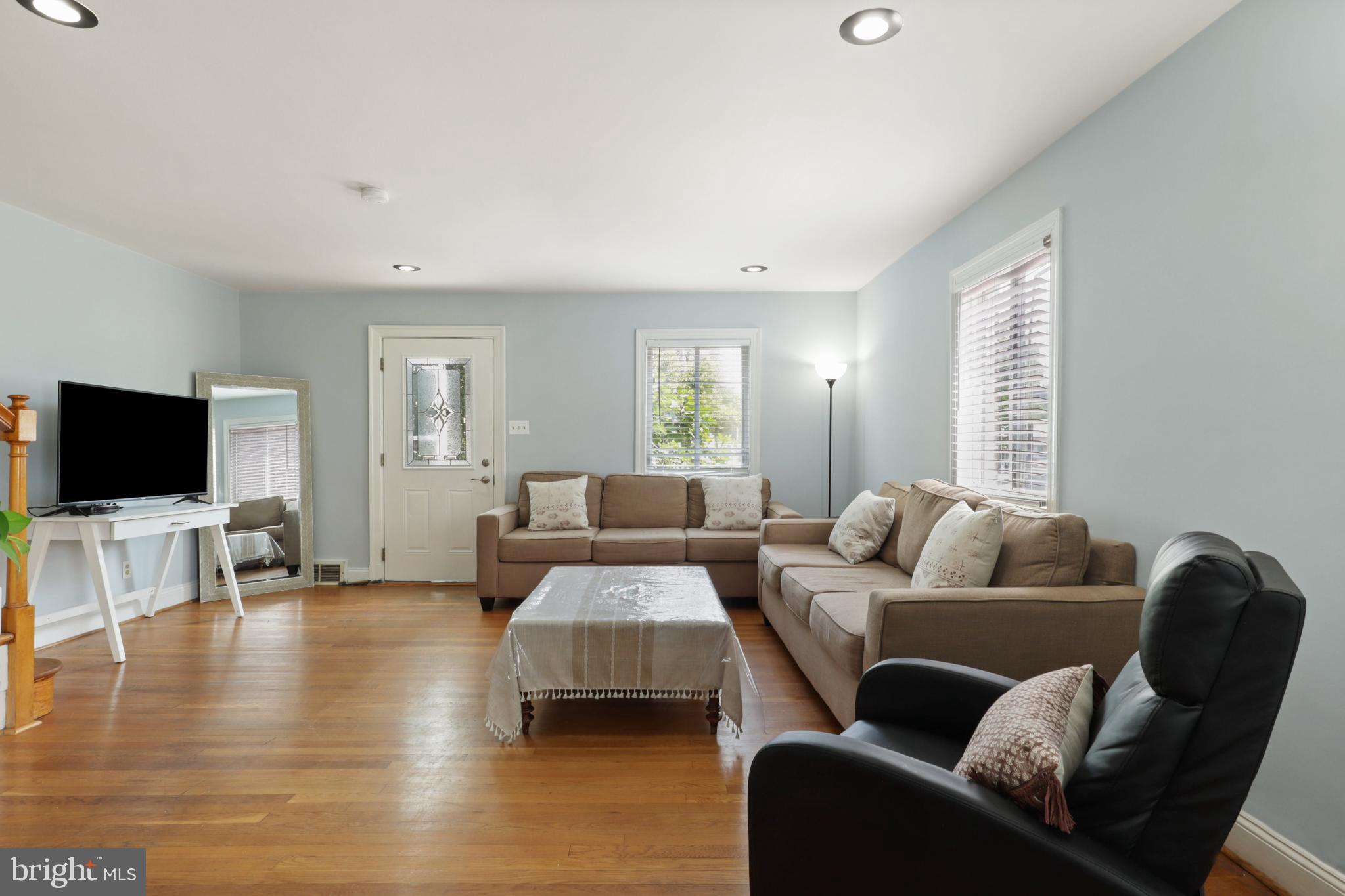206 South Glebe Road Arlington, VA 22204 - Photo 7 of 43