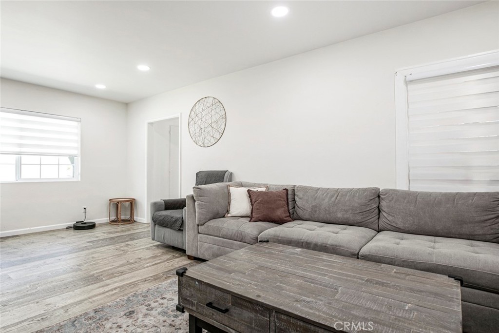 343 Concord Street Glendale, CA 91203 - Photo 8 of 45