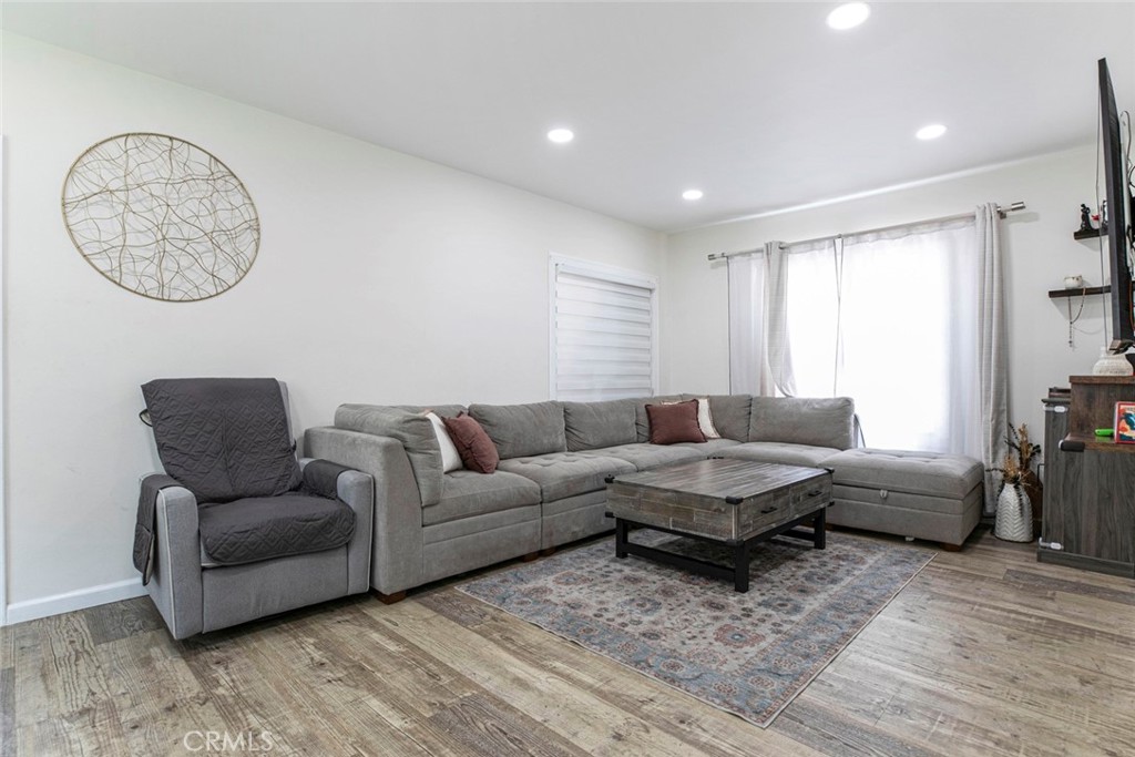 343 Concord Street Glendale, CA 91203 - Photo 9 of 45