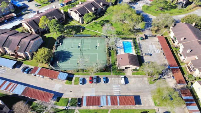 $1,400 | 10555 Turtlewood Court, Unit 1510, Houston, TX 77072