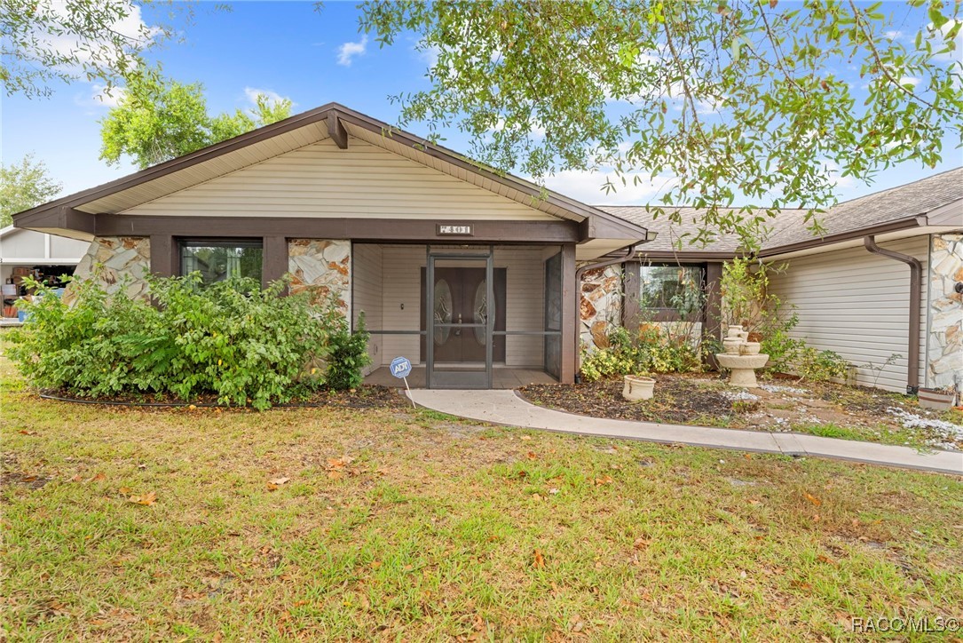 7401 Galloway Road Weeki Wachee, FL 34613 - Photo 4 of 56