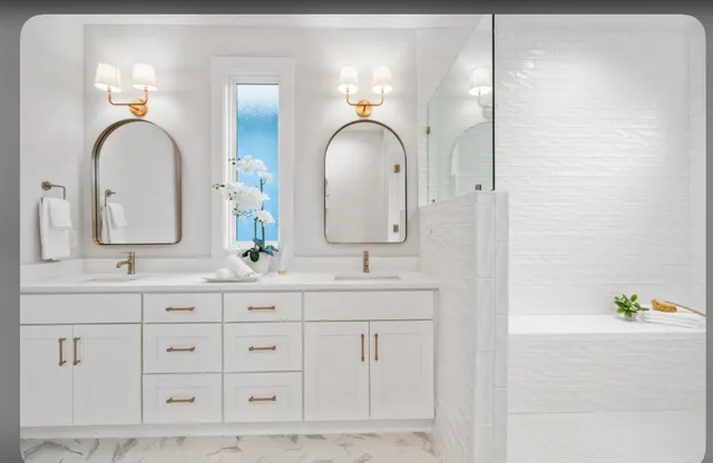 $795,000 | 535 Lockard Lane, Highwood, IL 60040