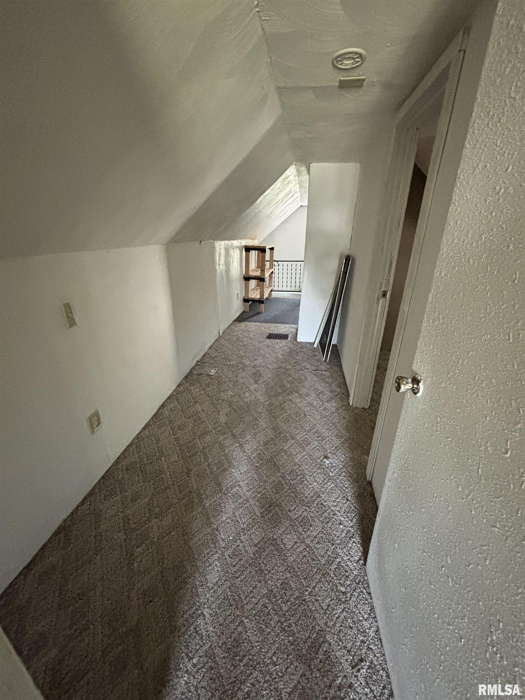 205 2nd Street South Pekin, IL 61564 - Photo 39 of 41