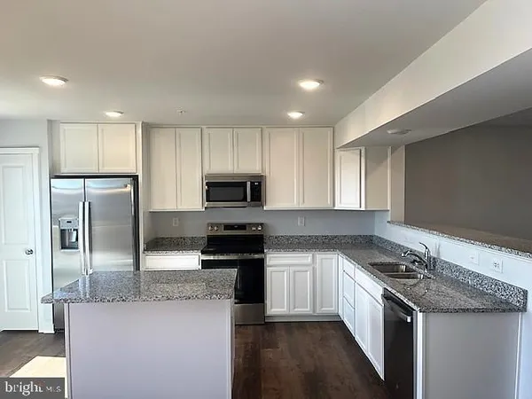 $2,100 | 140 Olga Drive, Martinsburg, WV 25403