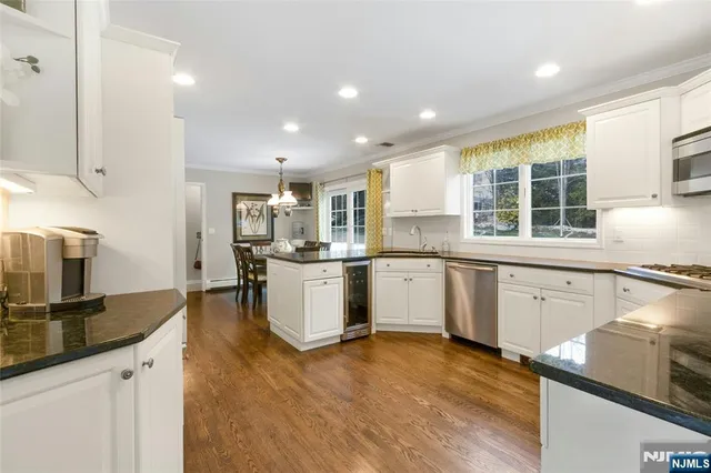 $1,588,950 | 44 Blueberry Drive, Woodcliff Lake, NJ 07677