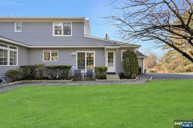 $1,588,950 | 44 Blueberry Drive, Woodcliff Lake, NJ 07677