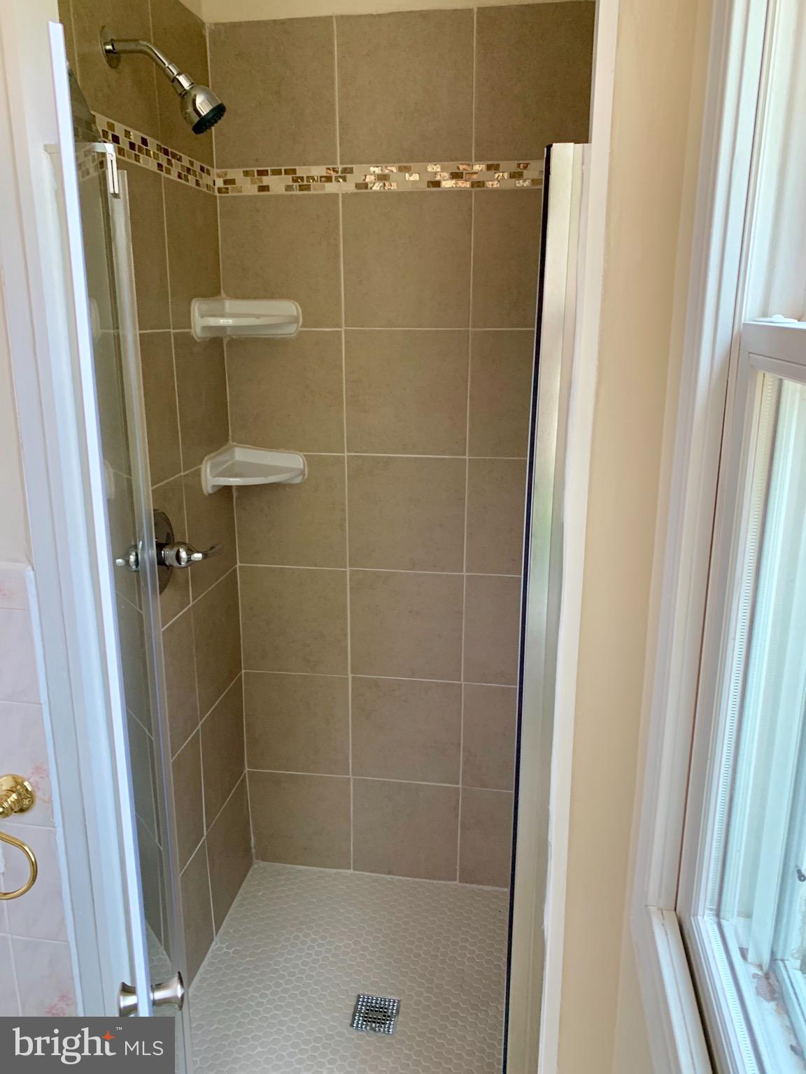 13007 Matey Road Silver Spring, MD 20906 - Photo 21 of 50 New Master shower