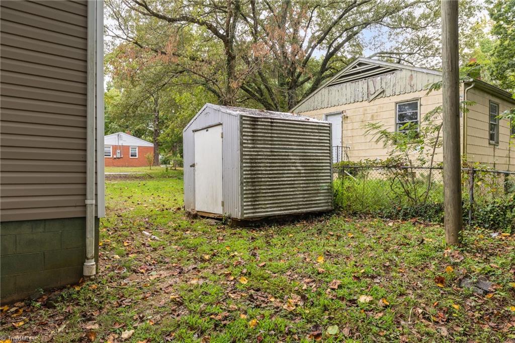 905 Mint Avenue High Point, NC 27260 - Photo 28 of 31