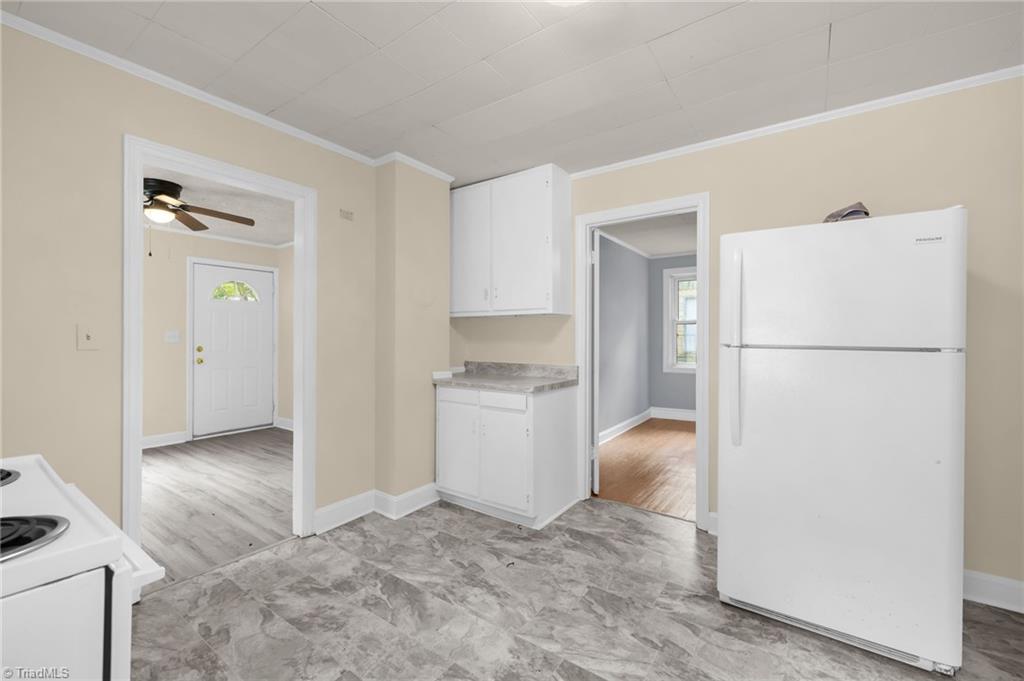 905 Mint Avenue High Point, NC 27260 - Photo 9 of 31