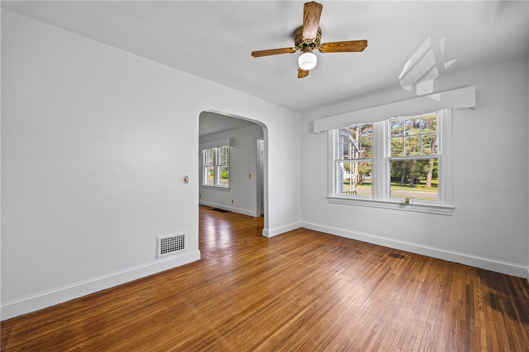 283 Stone Road Greece, NY 14616 - Photo 14 of 40