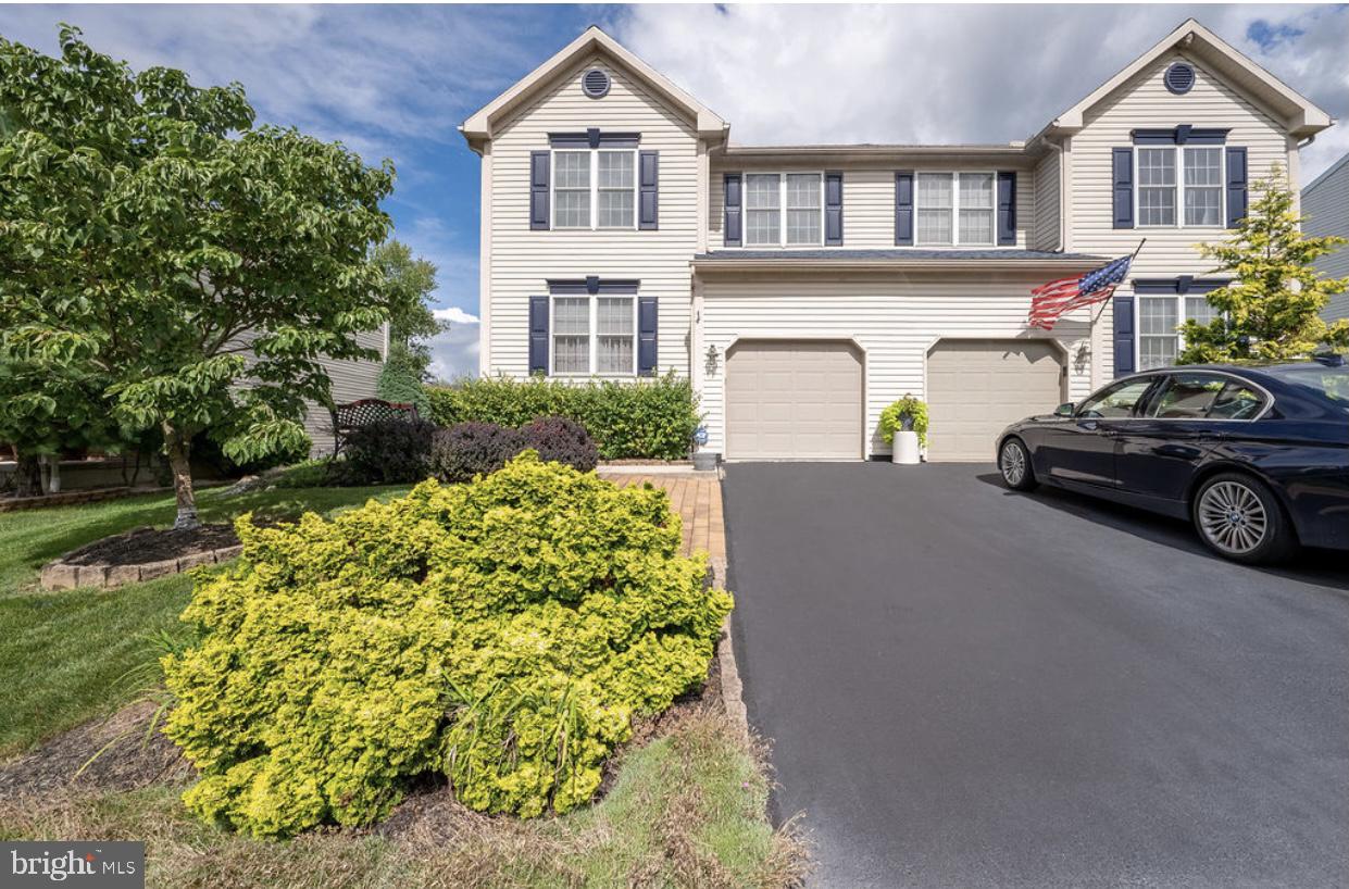 385 Sioux Court Sinking Spring, PA 19608 - Photo 1 of 35 Gallery Image 1
