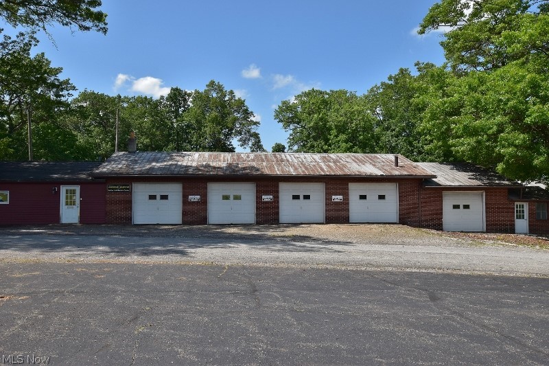 5007 Raven Road Southeast Carrollton, OH 44615 - Photo 29 of 50 another angle of the 5 bay garage