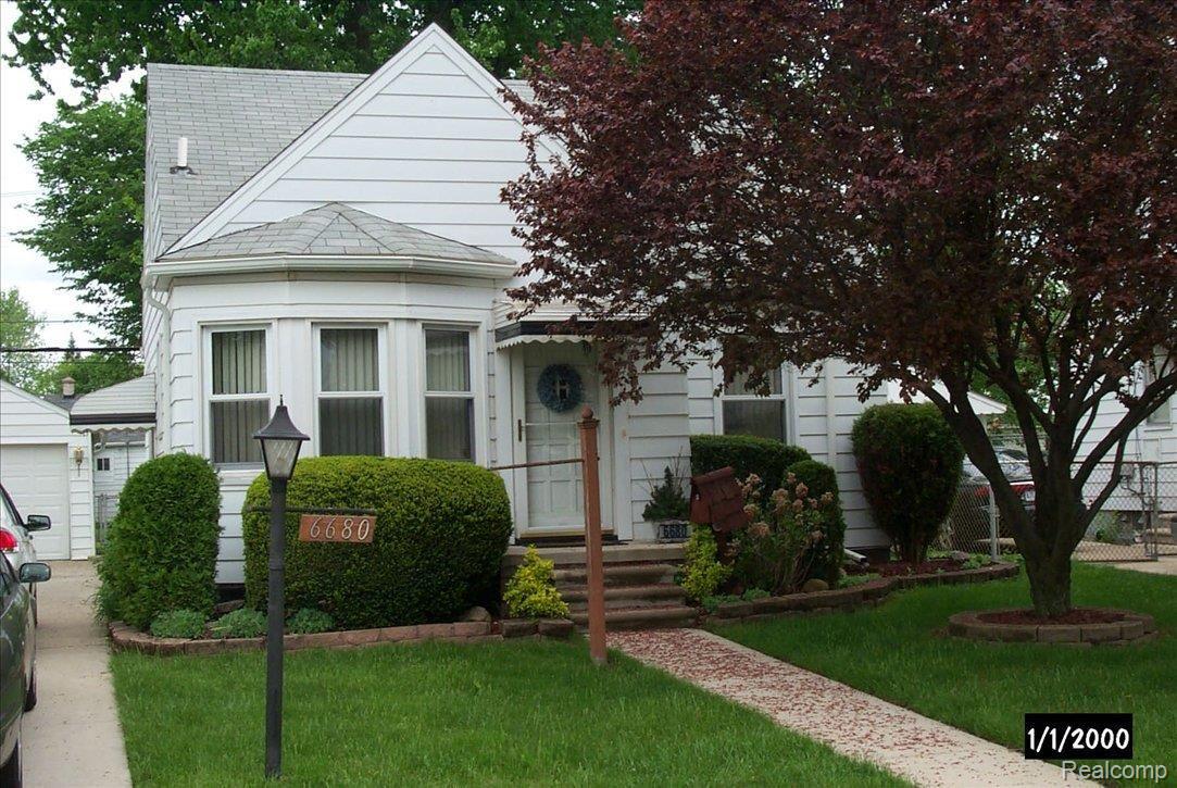 6680 Pelham Road Taylor, MI 48180 - Photo 1 of 17 Offside Front of House