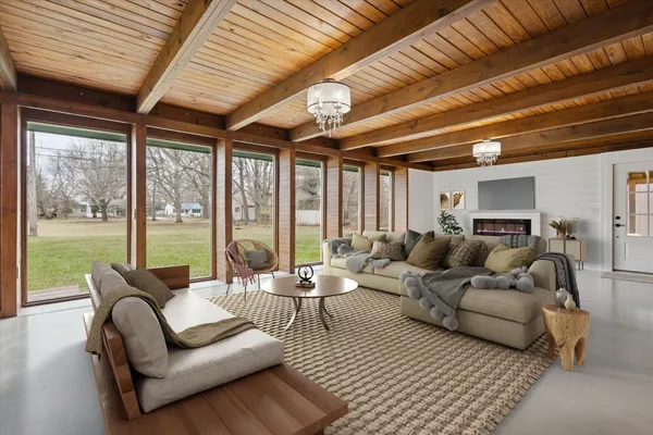 $430,000 | 426 Elizabeth Street, Buchanan, MI 49107