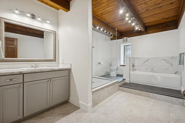 $445,000 | 426 Elizabeth Street, Buchanan, MI 49107