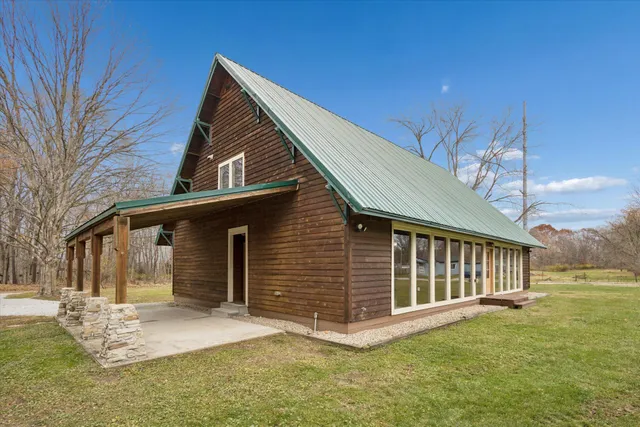 $445,000 | 426 Elizabeth Street, Buchanan, MI 49107