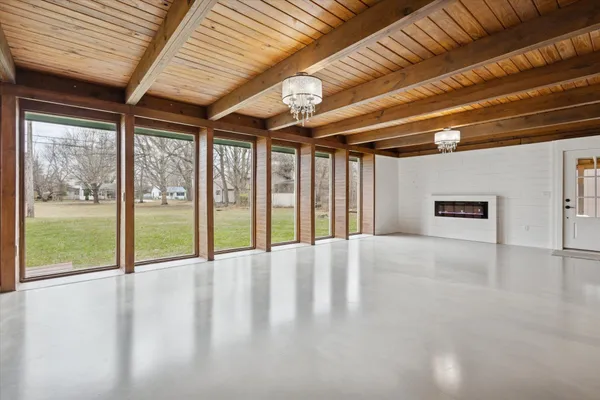 $430,000 | 426 Elizabeth Street, Buchanan, MI 49107