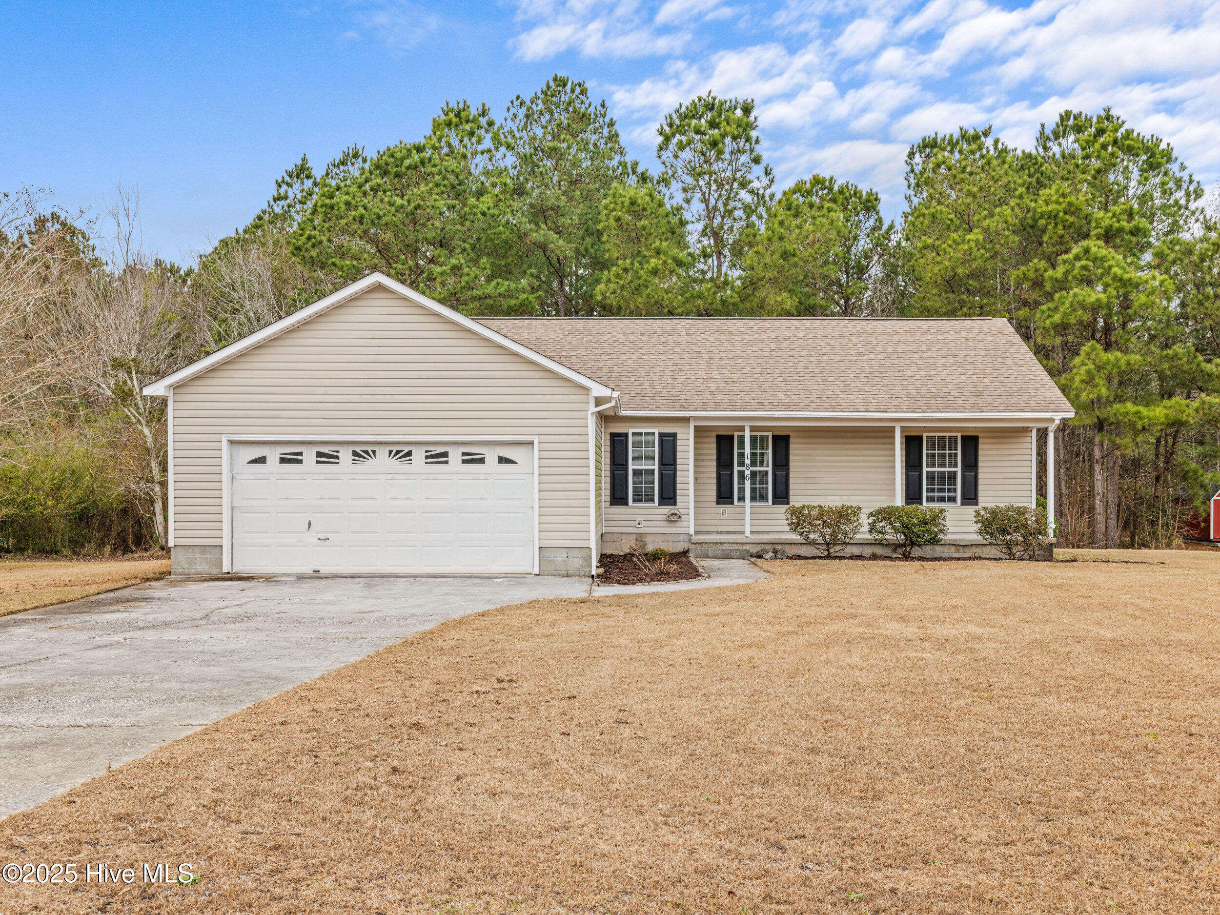 186 Liberty Park Road Jacksonville, NC 28540 - Photo 1 of 47 025a3433