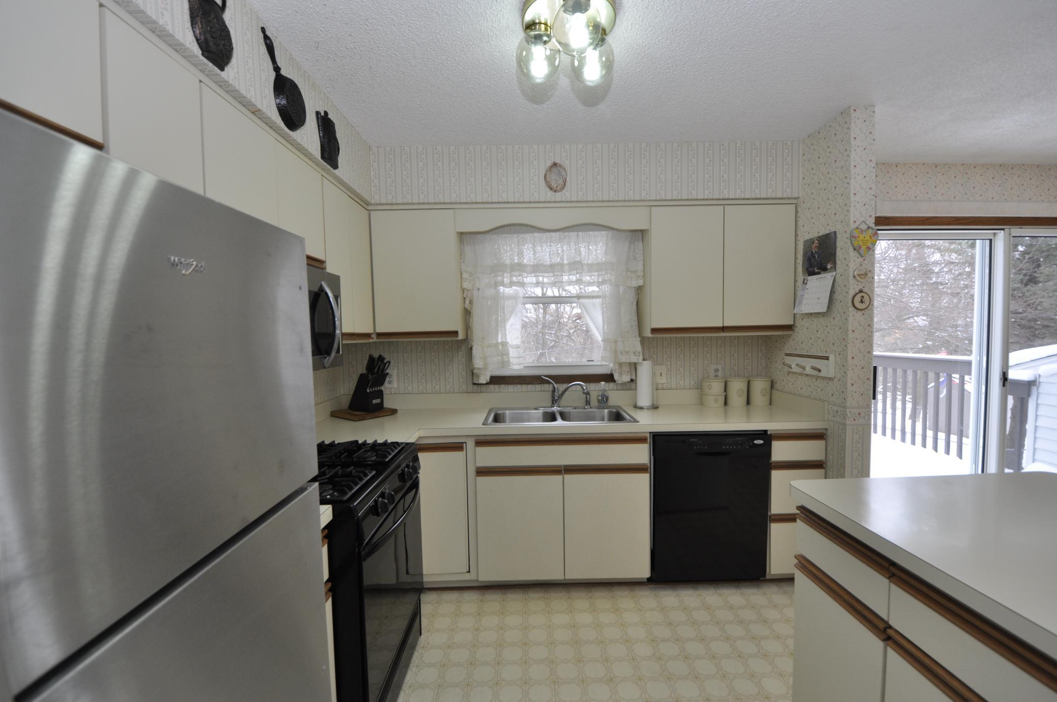 805 36th Street Southwest Rochester, MN 55902 - Photo 5 of 25