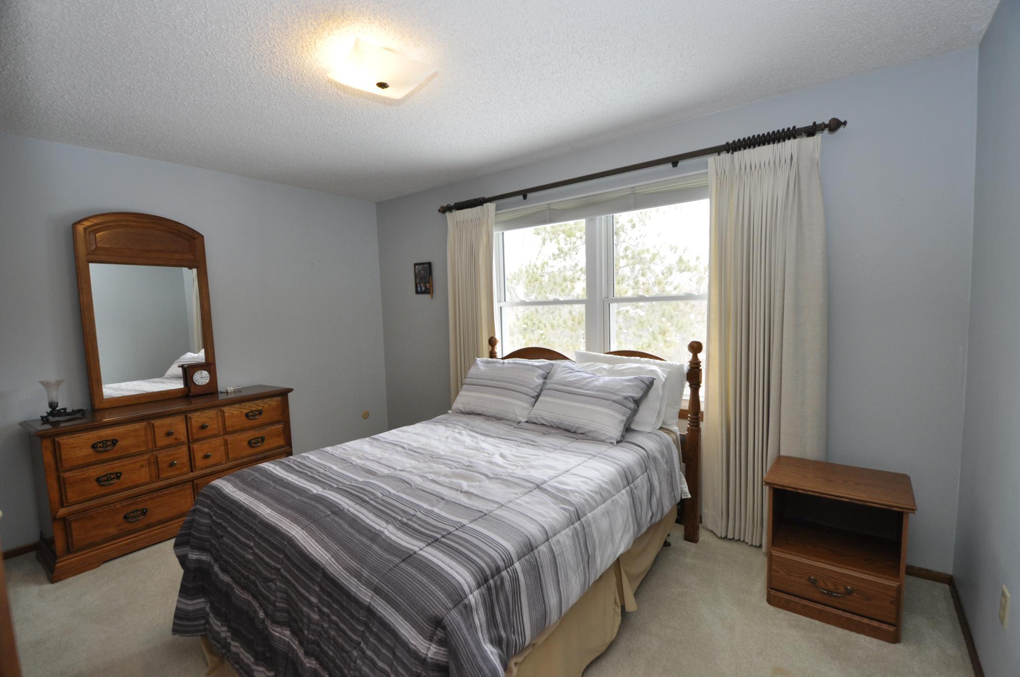 805 36th Street Southwest Rochester, MN 55902 - Photo 8 of 25