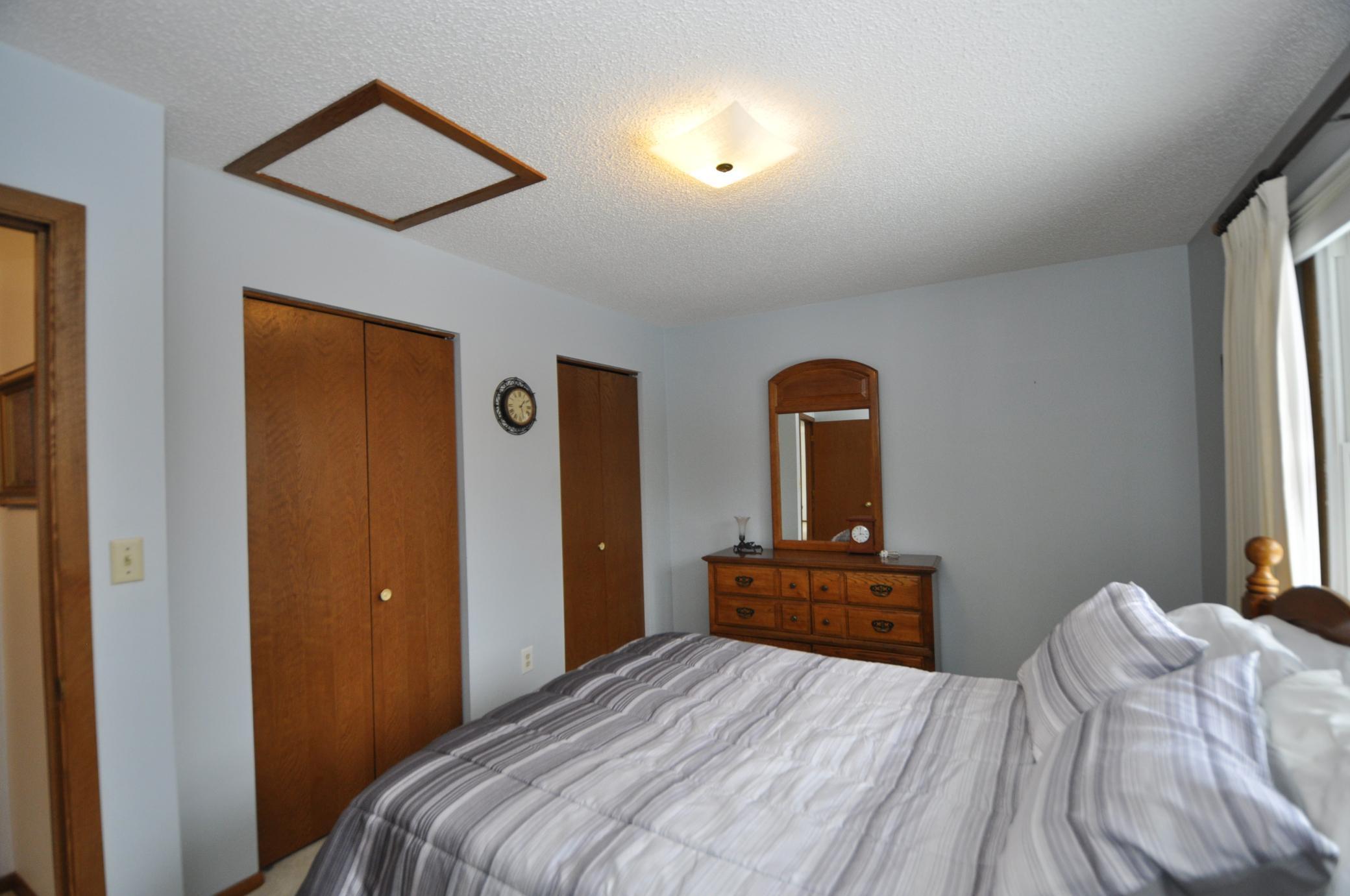 805 36th Street Southwest Rochester, MN 55902 - Photo 9 of 25