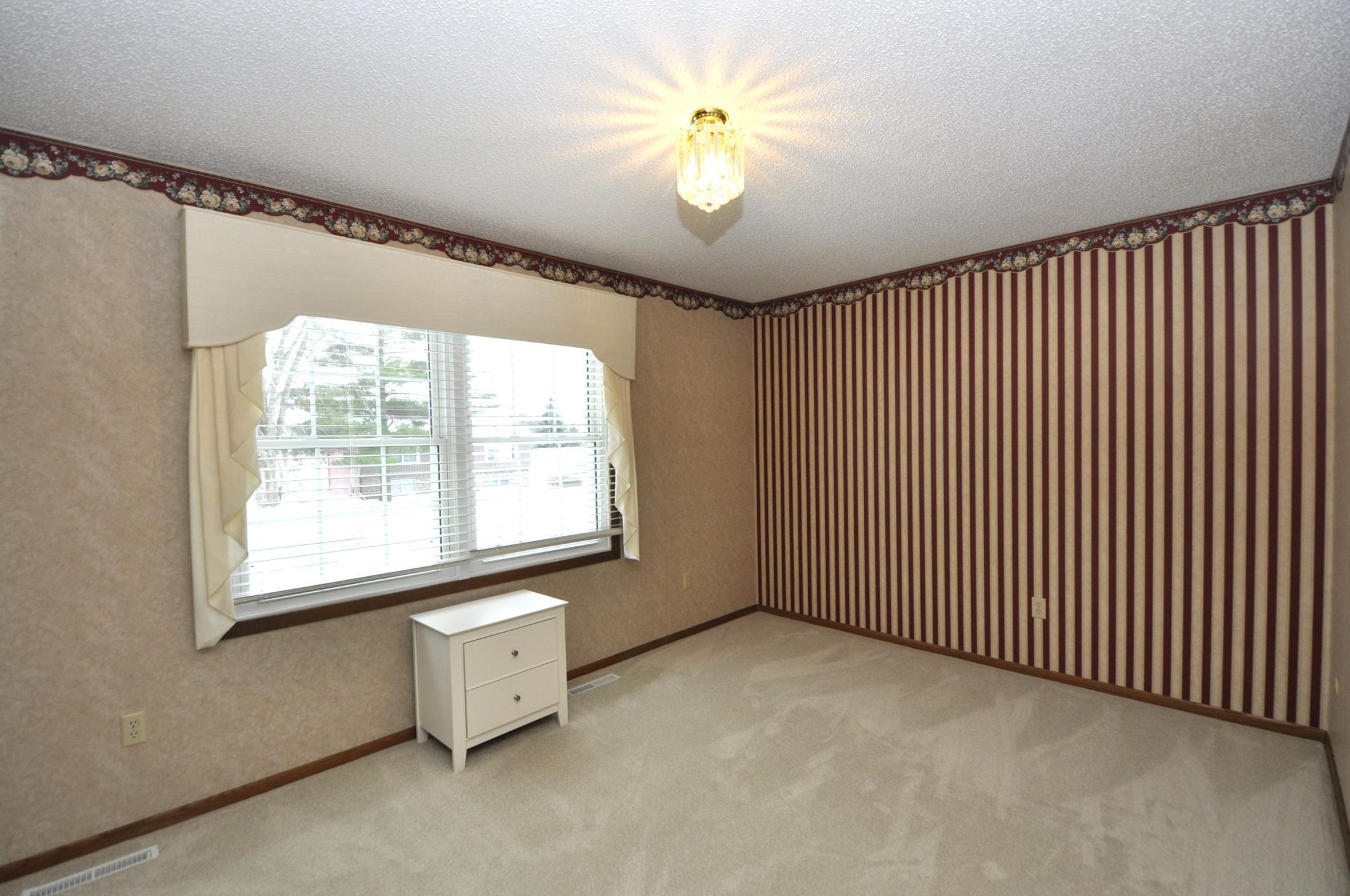 805 36th Street Southwest Rochester, MN 55902 - Photo 10 of 25