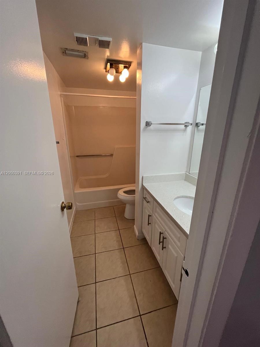 21906 Lake Forest Circle, Unit 103 Boca Raton, FL 33433 - Photo 12 of 22