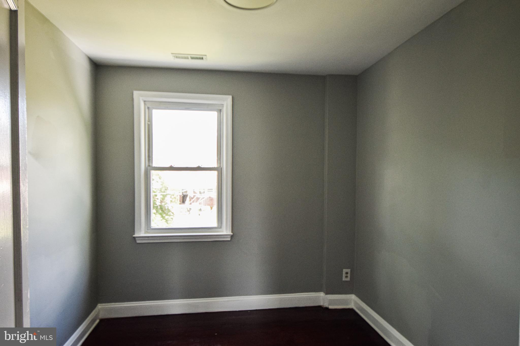 5812 Falkirk Road Baltimore, MD 21239 - Photo 11 of 32 Bedroom 1