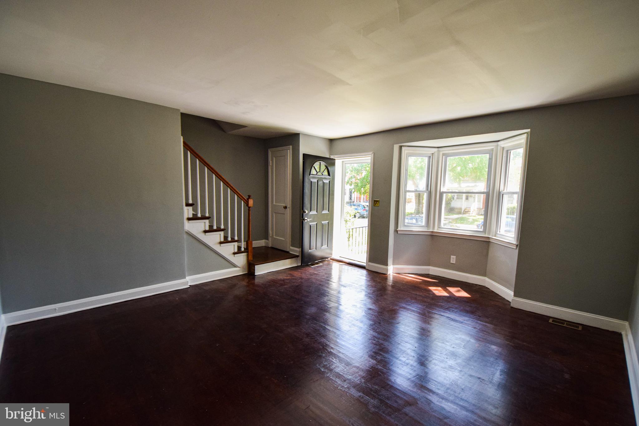 5812 Falkirk Road Baltimore, MD 21239 - Photo 3 of 32 Living Room