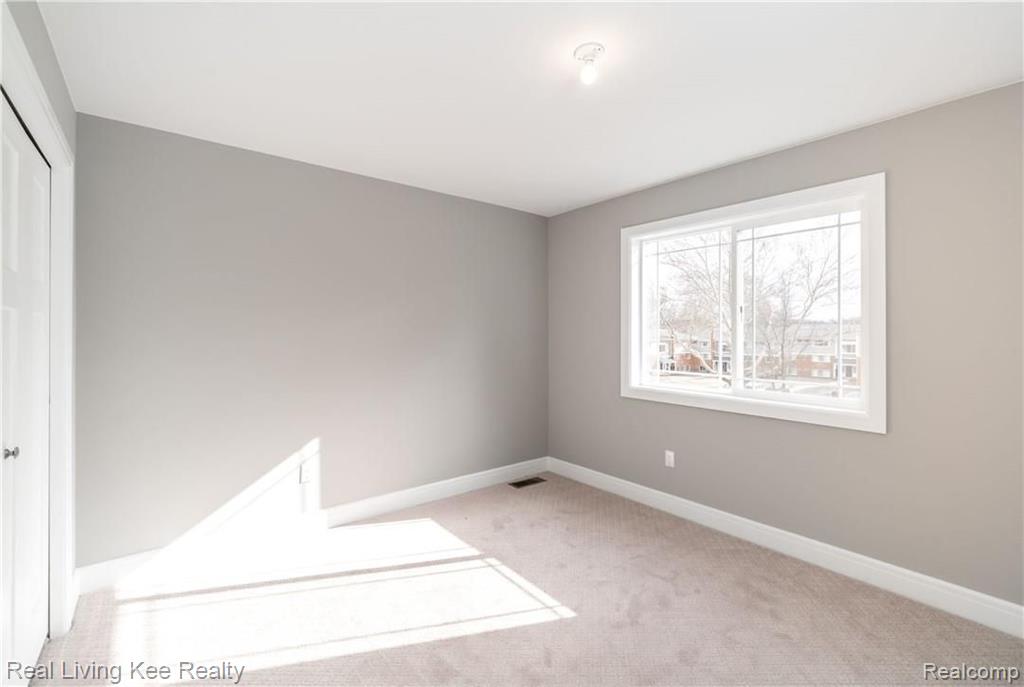 540 West 2nd Street Rochester, MI 48307 - Photo 27 of 51