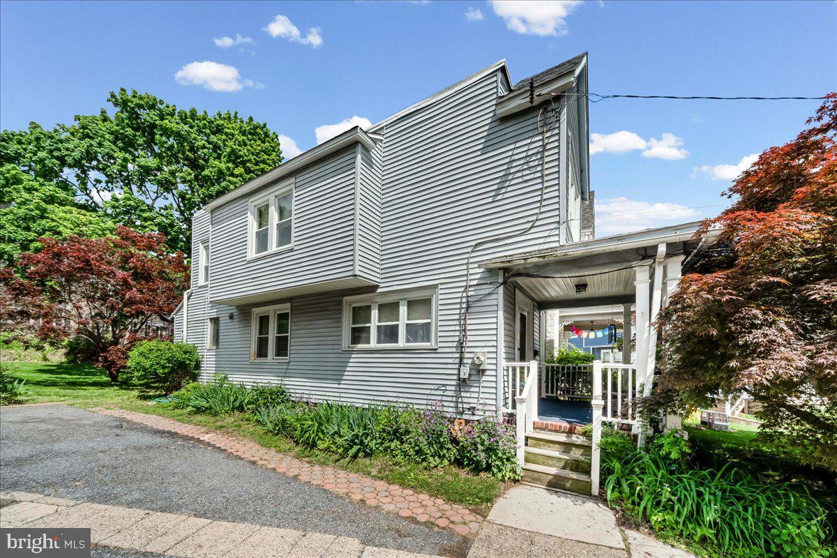 4001 Vernon Road Drexel Hill, PA 19026 - Photo 2 of 25 Gallery Image 2
