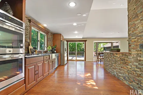 $849,500 | 15192 Rockland Road, Libertyville, IL 60048