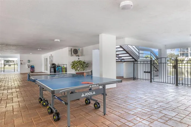 $1,100,000 | 1105 Gulf Of Mexico Drive, Unit 401, Longboat Key, FL 34228