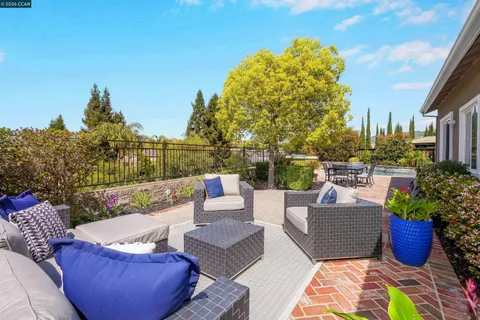 $2,549,000 | 1518 Colchester Street, Danville, CA 94506