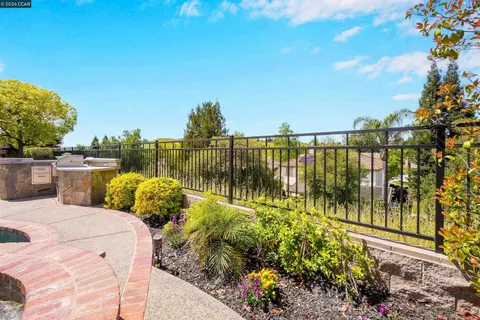 $2,549,000 | 1518 Colchester Street, Danville, CA 94506