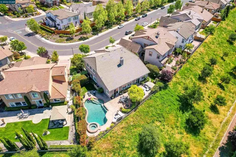 $2,549,000 | 1518 Colchester Street, Danville, CA 94506