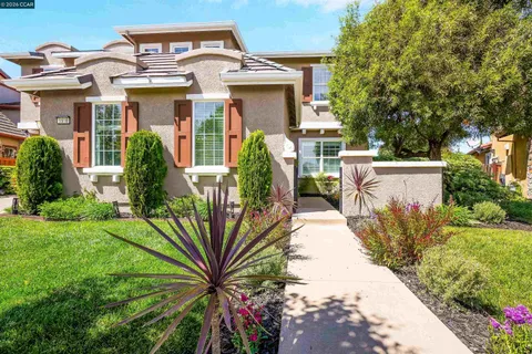 $2,549,000 | 1518 Colchester Street, Danville, CA 94506