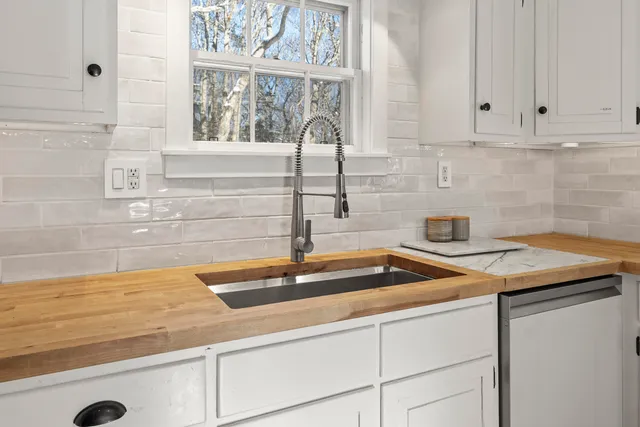 $595,000 | 56 Highway 32, Bristol, ME 04554