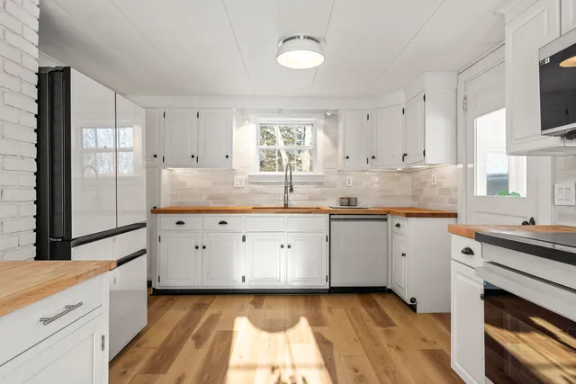 $595,000 | 56 Highway 32, Bristol, ME 04554