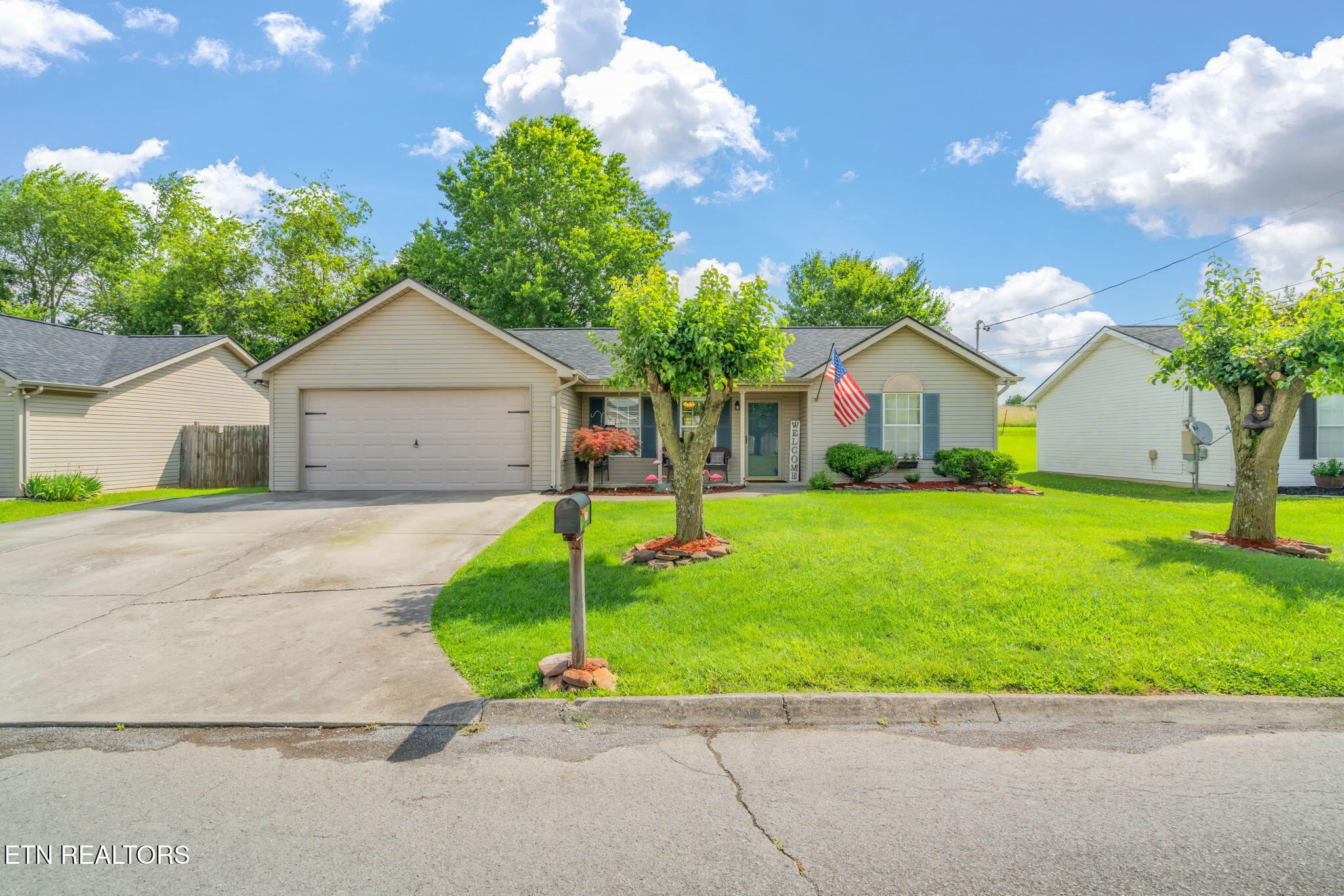 7527 Wheatmeadow Road Corryton, TN 37721 - Photo 33 of 33 2 Car Garage