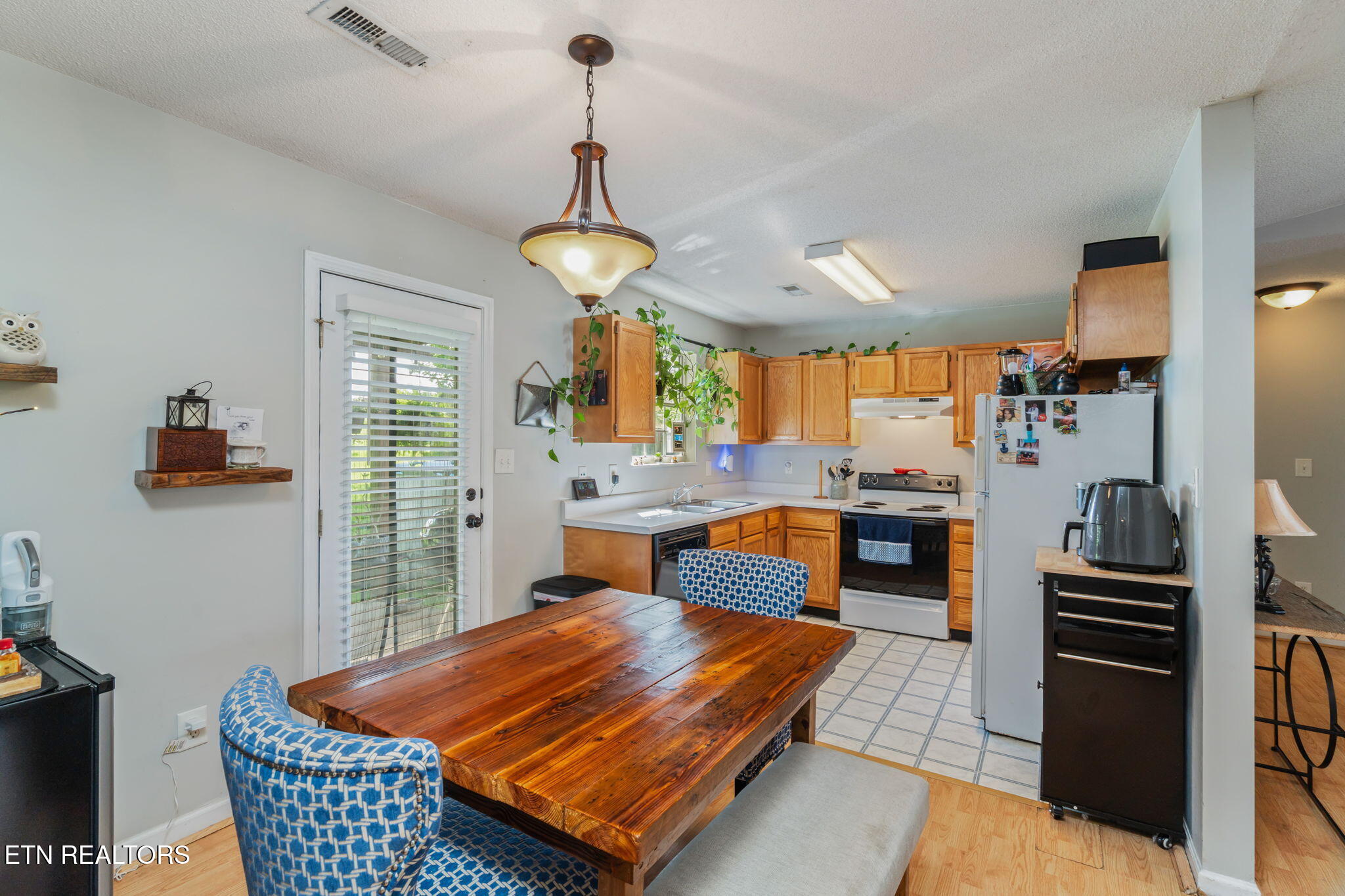7527 Wheatmeadow Road Corryton, TN 37721 - Photo 9 of 33 Dining Room/Eat In Kitchen