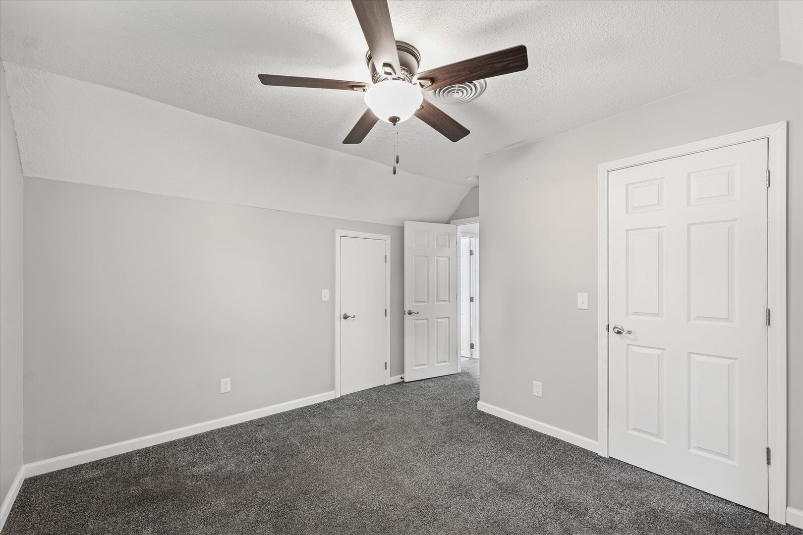 1391 West Decatur Street Decatur, IL 62522 - Photo 22 of 28 a view of an empty room