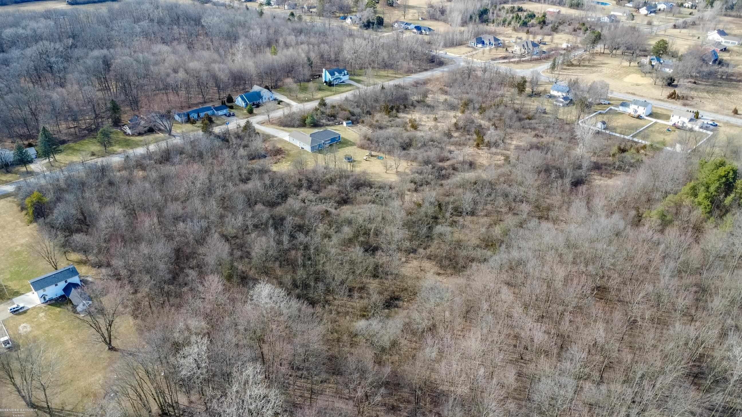 5075 Howe Road Grand Blanc, MI 48439 - Photo 56 of 65 50168656-4ae3f1a5-dd52-4f2f-a30c-322e327da11a.JPG
