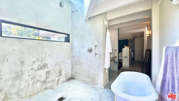 $8,500 | 19562 Cave Way, Topanga, CA 90290