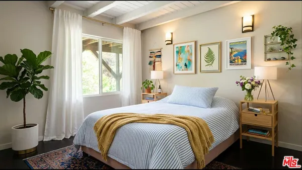 $8,500 | 19562 Cave Way, Topanga, CA 90290