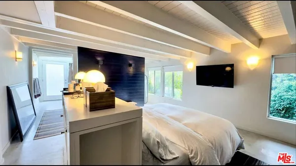 $8,500 | 19562 Cave Way, Topanga, CA 90290