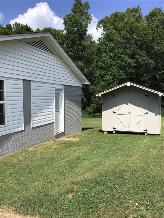 1405 Sumner Road Thomasville, NC 27360 - Photo 6 of 7 Gallery Image 6
