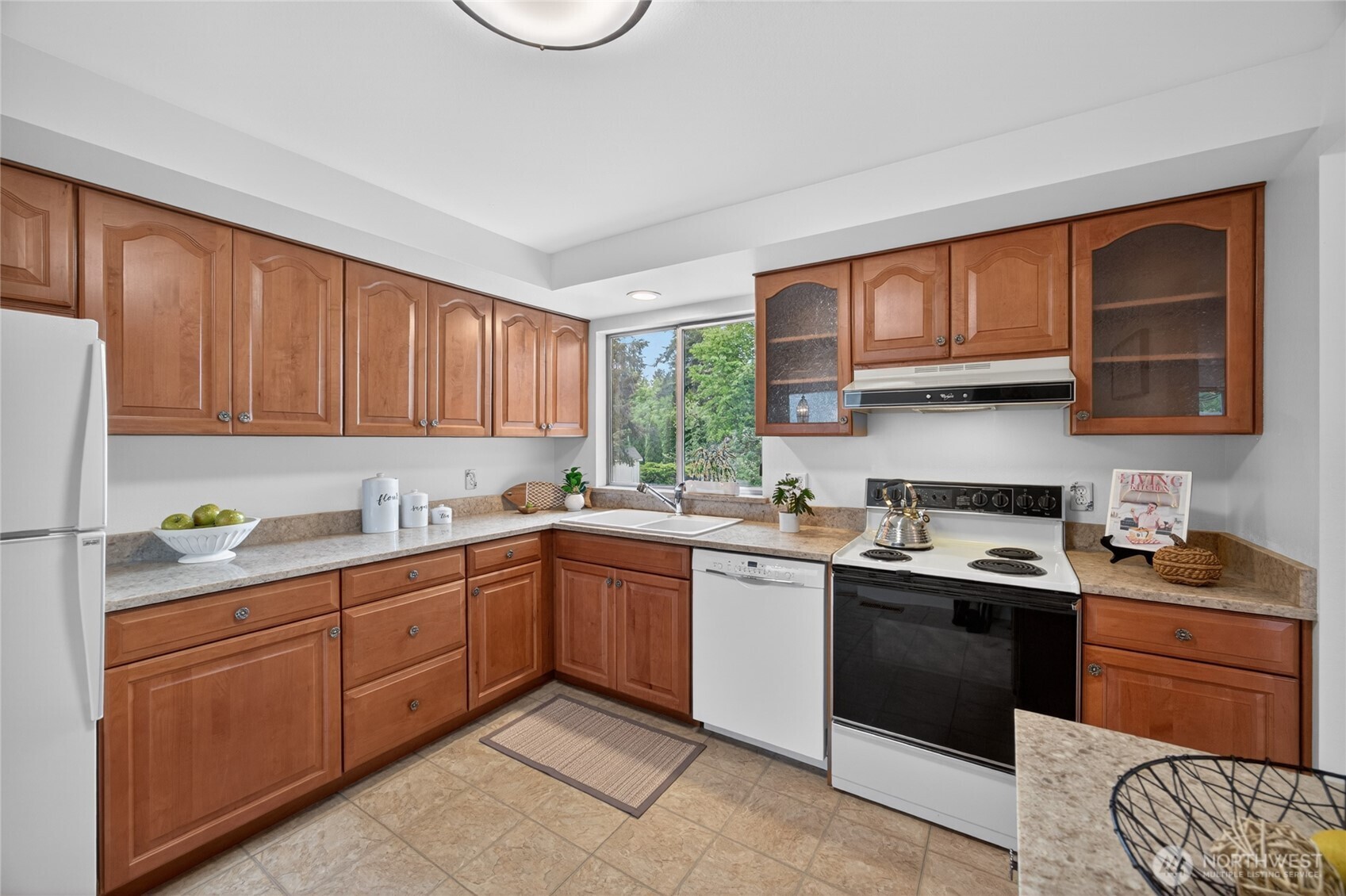 18754 130th Avenue Southeast Renton, WA 98058 - Photo 9 of 34