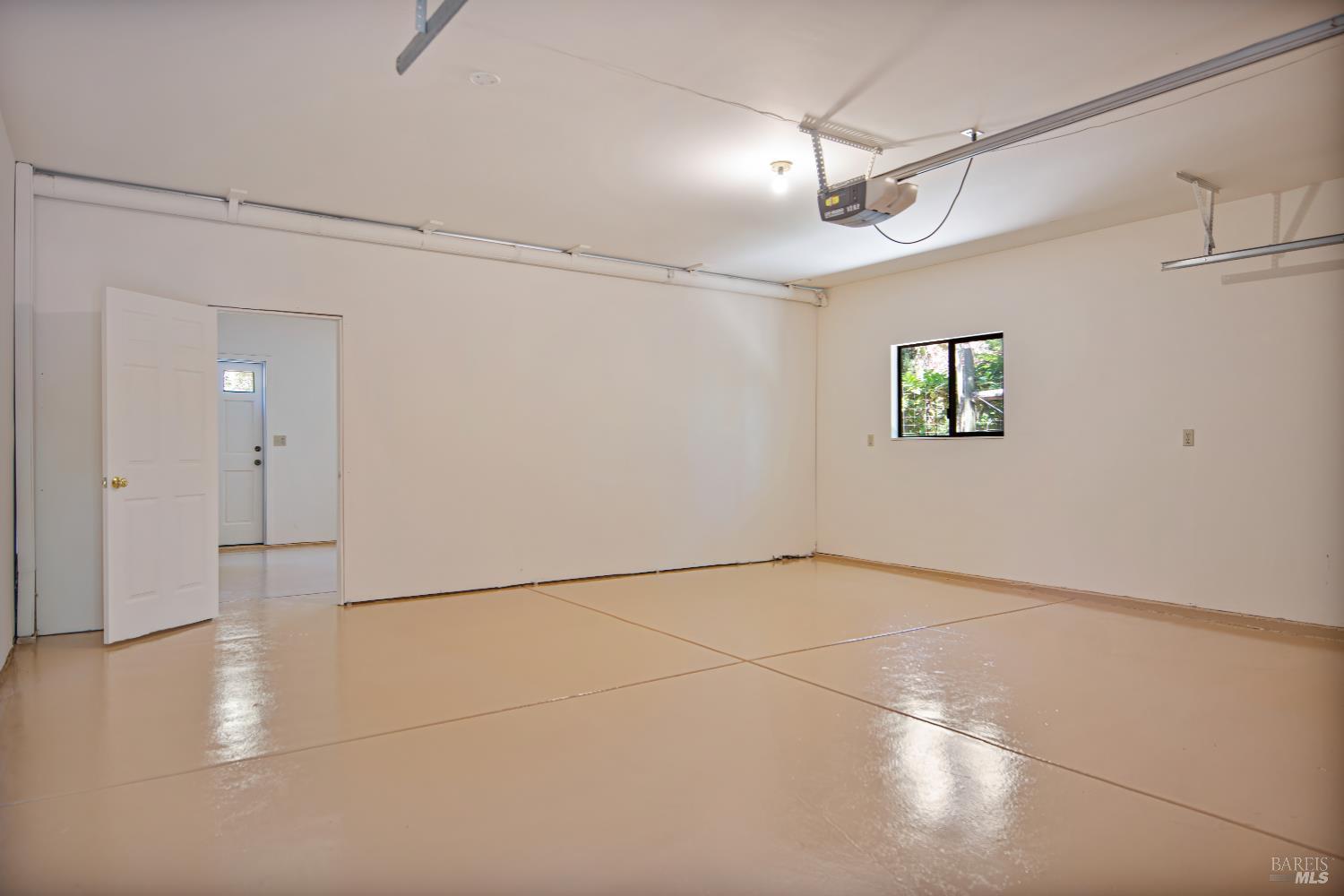 1050 Castle Road Sonoma, CA 95476 - Photo 16 of 32 Gallery Image 16